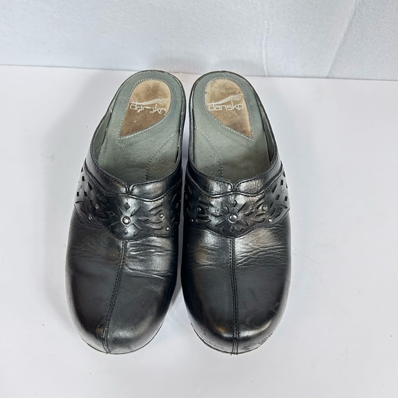 Dansko Hailey  Black Scalloped Leather Studded Clogs Mules Women’s Size 9.5 - Picture 3 of 12